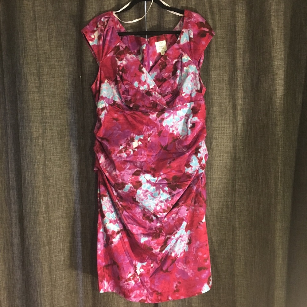 Suzy Chin for Maggy Boutique Fuchsia Body Dress